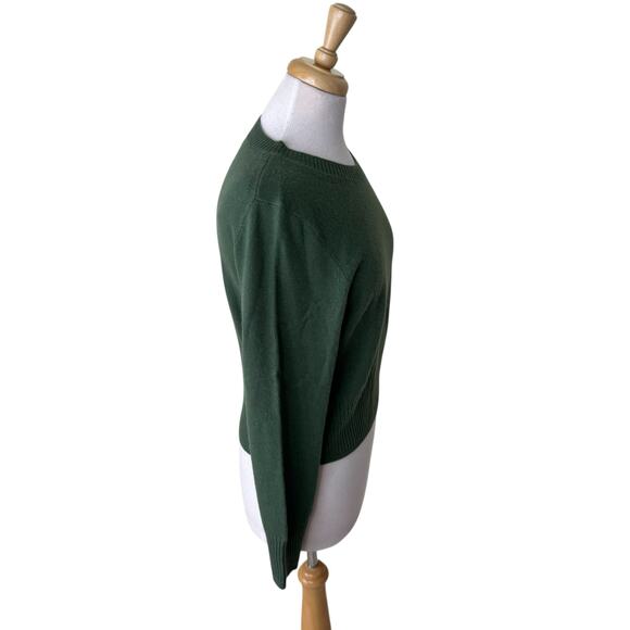 J. CREW 100% Cashmere shrunken crewneck sweater Cropped Fit Style BG654 Medium - Picture 3 of 9